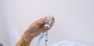 Vacinação contra Covid continua nesta terça (22) em Camaçari