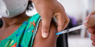 Em Camaçari, vacinação contra Covid segue na terça (19) com antecipação de doses