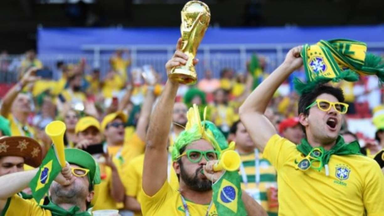 Jogos do Brasil na Copa serão no meio da semana e internet já comemora  'folgas', confira