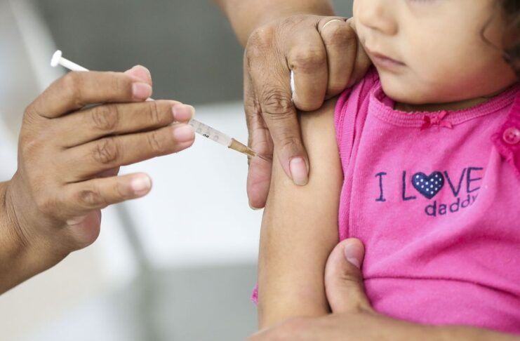 SUS já vacinou mais de 57 mil crianças contra doenças pneumocócicas na Bahia