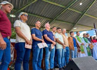 ACM Neto e Elinaldo avançam no interior da Bahia e participam da tradicional Missa do Vaqueiro em Lagoa Real