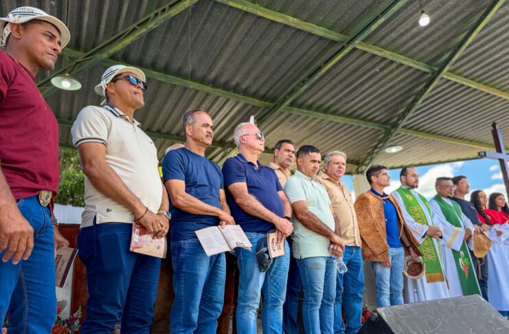 ACM Neto e Elinaldo avançam no interior da Bahia e participam da tradicional Missa do Vaqueiro em Lagoa Real