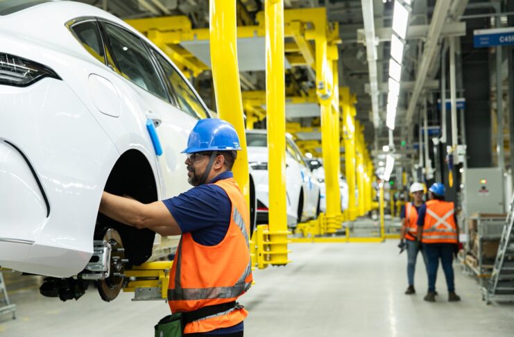 BYD abre vagas exclusivas para pessoas com deficiência na Bahia