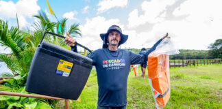 Pescadores e marisqueiras de Parafuso recebem kit de trabalho