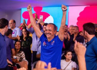 ELEIÇÕES 2026: Elinaldo dá início à campanha com atos em Camaçari, na RMS e no Oeste baiano. Confira agenda