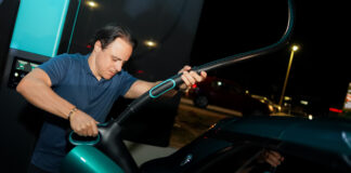Denza inaugura carregador ultrarrápido e revoluciona tempo de recarga no Brasil