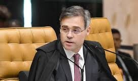 Mendonça manda PT excluir vídeo de Lula ligando corte de R$ 200 bi de Flávio a perdas sociais