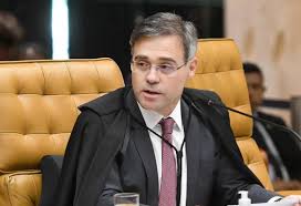 Mendonça manda PT excluir vídeo de Lula ligando corte de R$ 200 bi de Flávio a perdas sociais